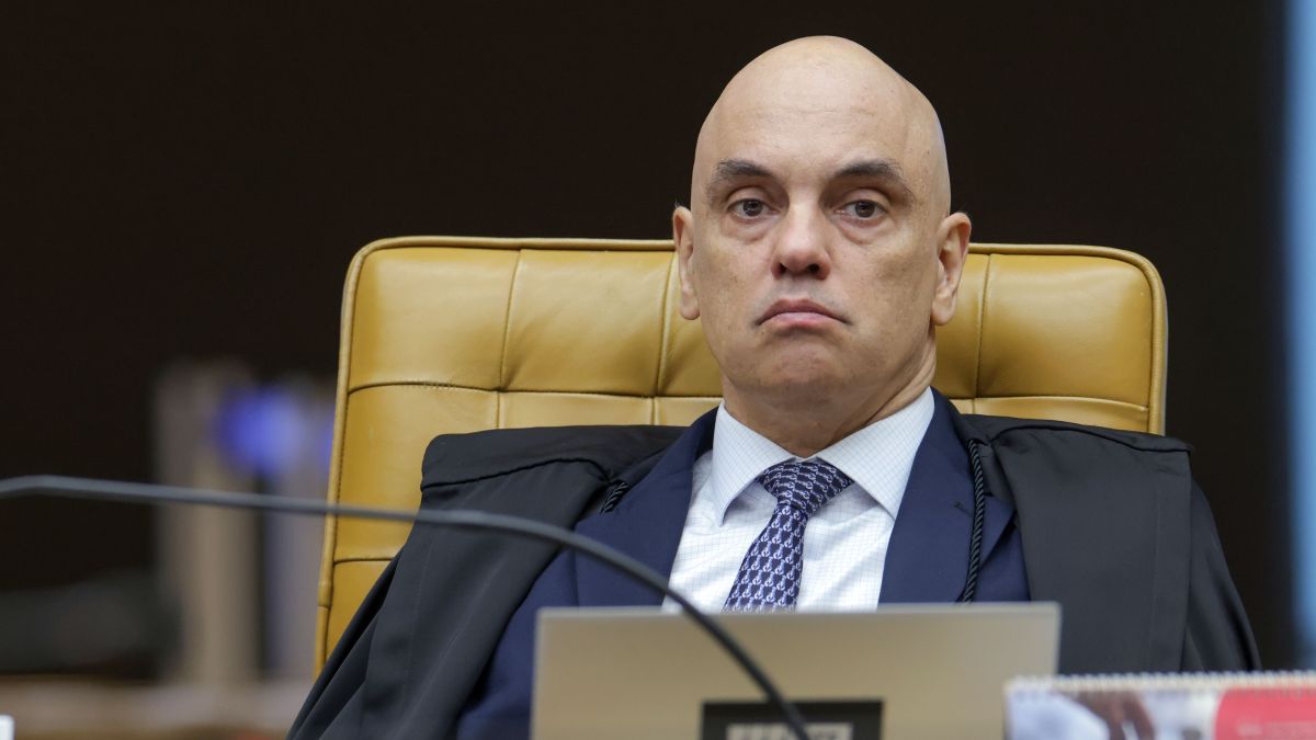 Justiça dos EUA autoriza citação de Moraes por e-mail em ação