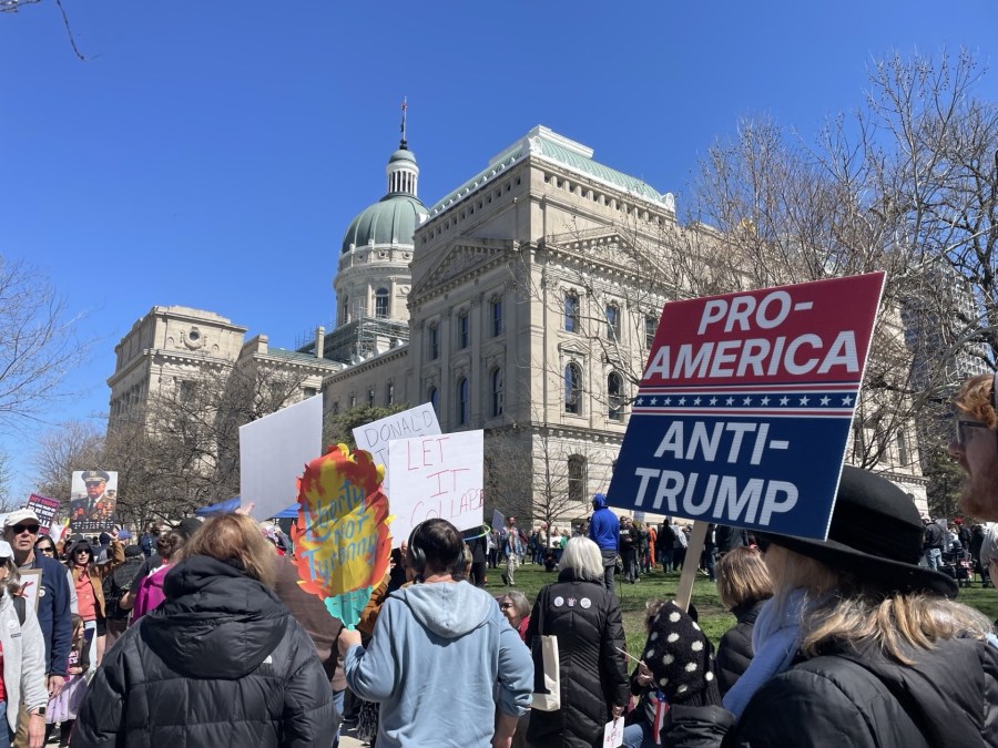 Indiana Statehouse lawn full during No Kings protest