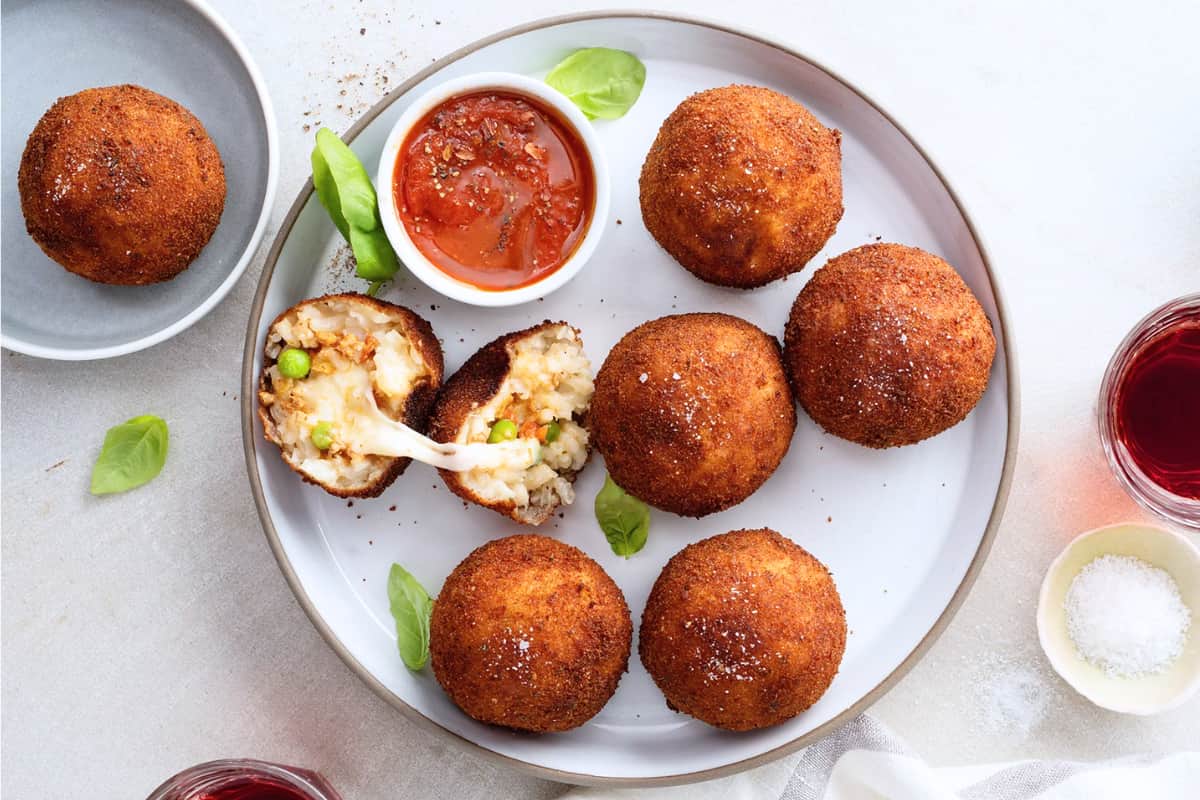 20 party snacks that make mingling way more delicious