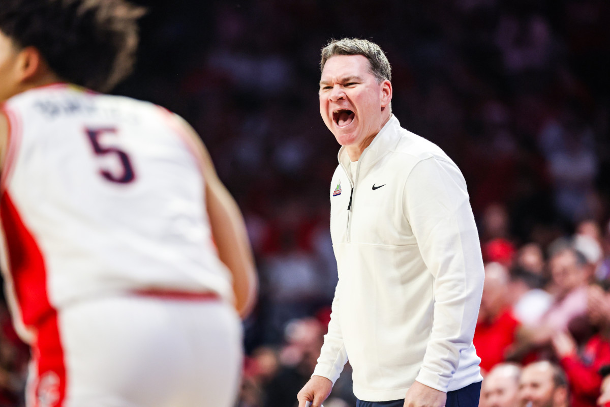 Two coaches emerge as 'top' options for North Carolina