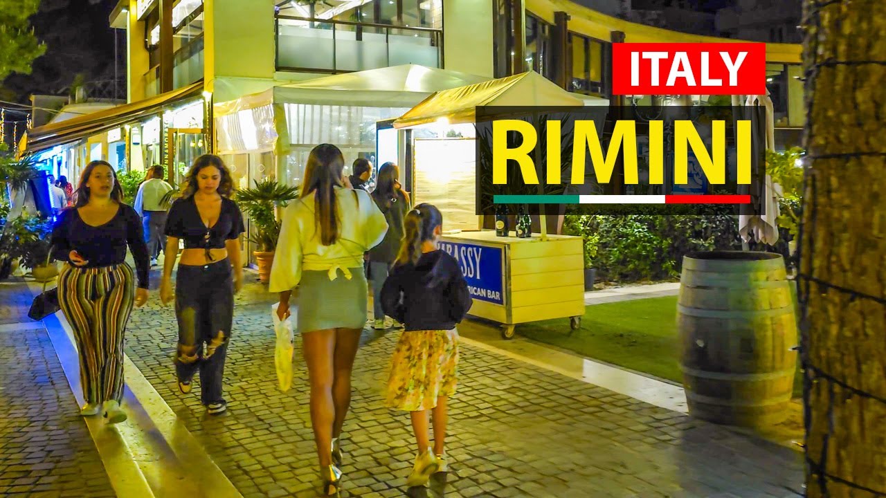 Rimini at night is unreal – this city walk feels like a movie!