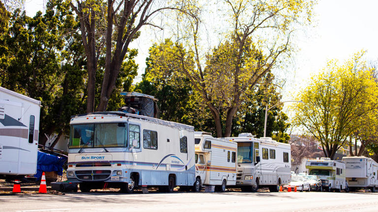 'Vanlords' are taking over California as more and more residents live ...