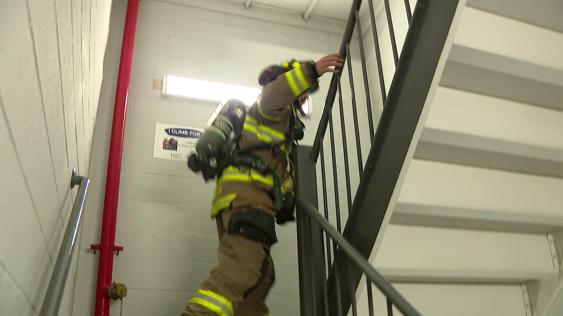 Hundreds climb for lung health in Boston