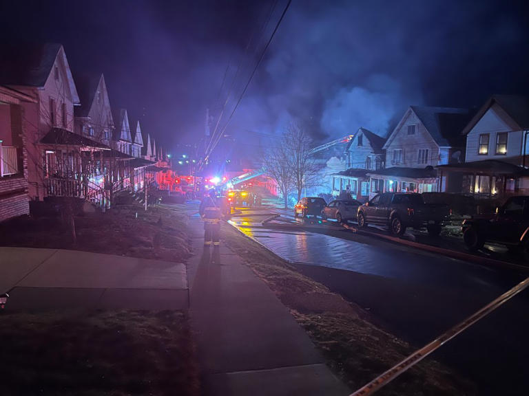 1 dead after 3 houses catch fire in Scranton