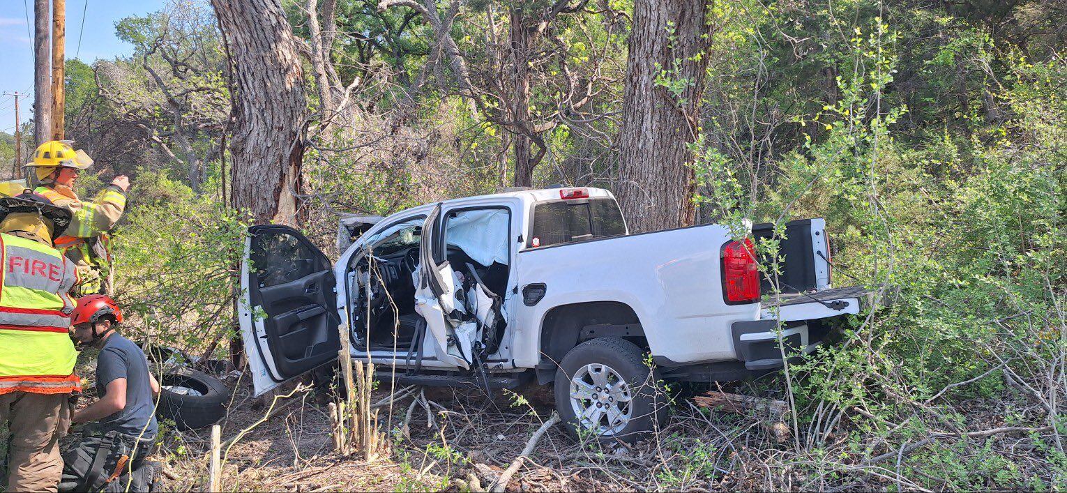 Crews free trapped driver after Bell County crash
