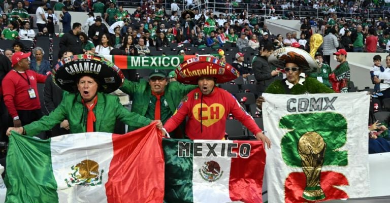 La afición mexicana. Foto: Eduardo Miranda.