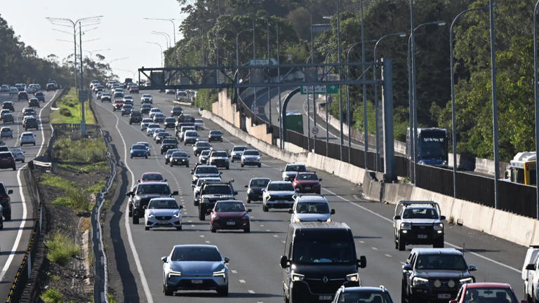 Truck tax cut backed as fuel-rationing threat looms