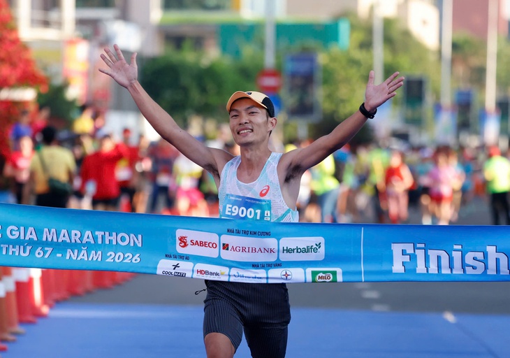 Hoàng Nguyên Thanh, Phạm Thị Hồng Lệ vô địch 42,195km Giải marathon quốc gia 2026