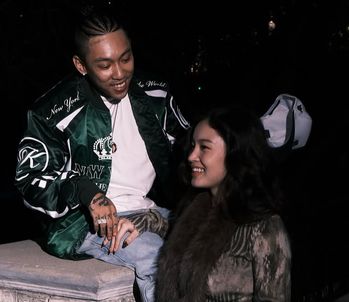 Rapper Dok2, singer Lee Hi dating: Dispatch report<br>