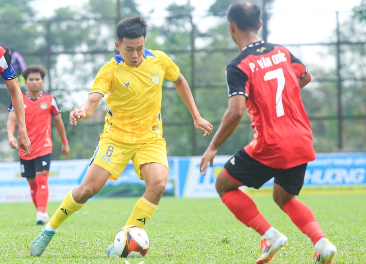 Một đội bóng bị VFF xử thua 0-3 như AFC phạt Malaysia