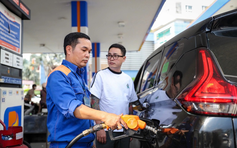 Thủ tướng làm việc tại Lọc hóa dầu Nghi Sơn, khảo sát địa điểm xây dựng kho dự trữ chiến lược