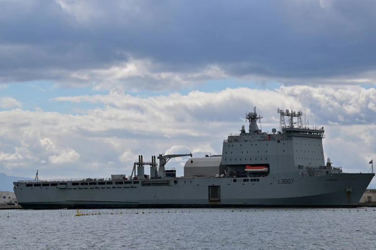 UK prepare minehunting 'mothership' after Trump's call to help reopen ...