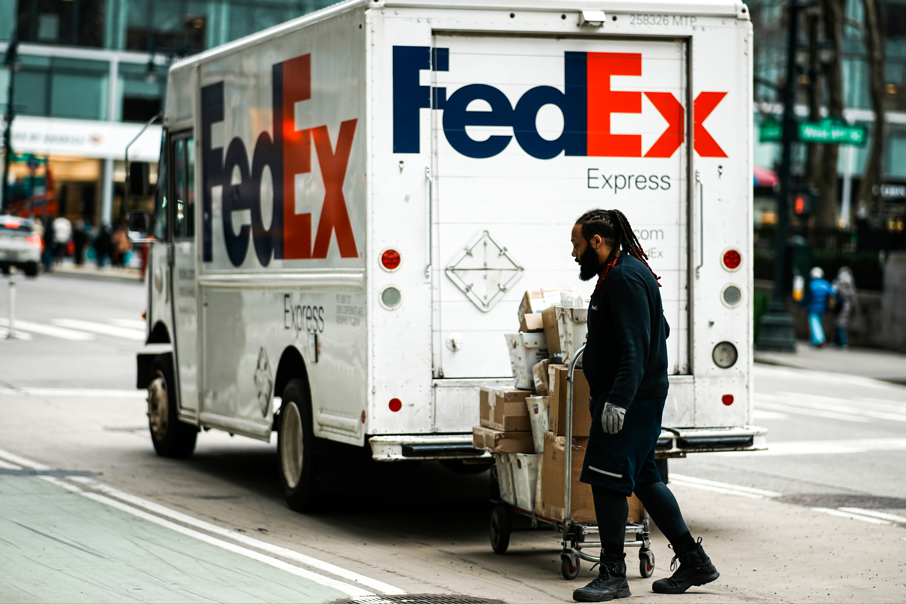 FedEx announces major change to delivery times<br><br>