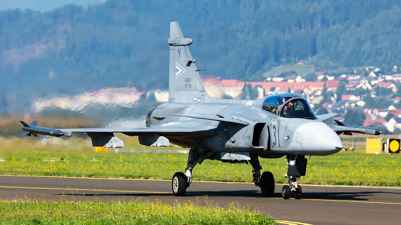 Sweden’s Gripen fighter jets are getting new engines