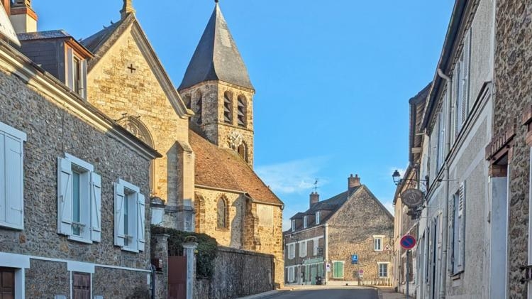 Situé au cœur d’un parc naturel, ce village au patrimoine d’exception ...