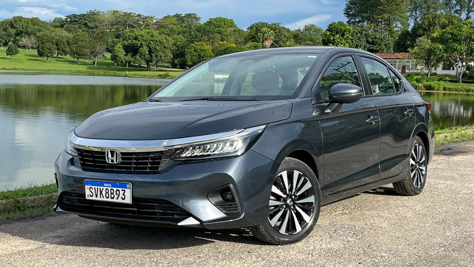 Honda City Touring é econômico, silencioso e tem sabor do passado