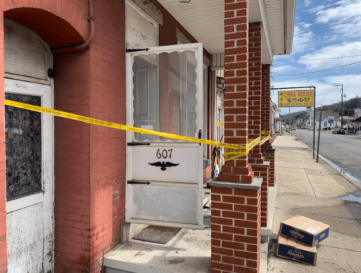 4 people, 8 dogs displaced in Dauphin County residence fire