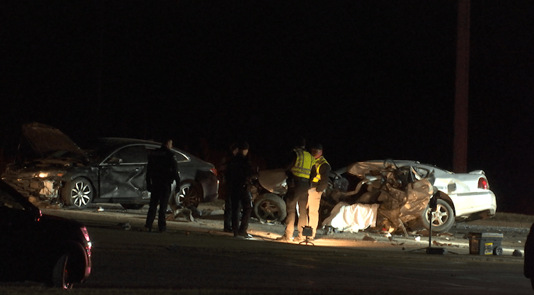 Multiple vehicle crash kills Lansing man, injures five others in ...