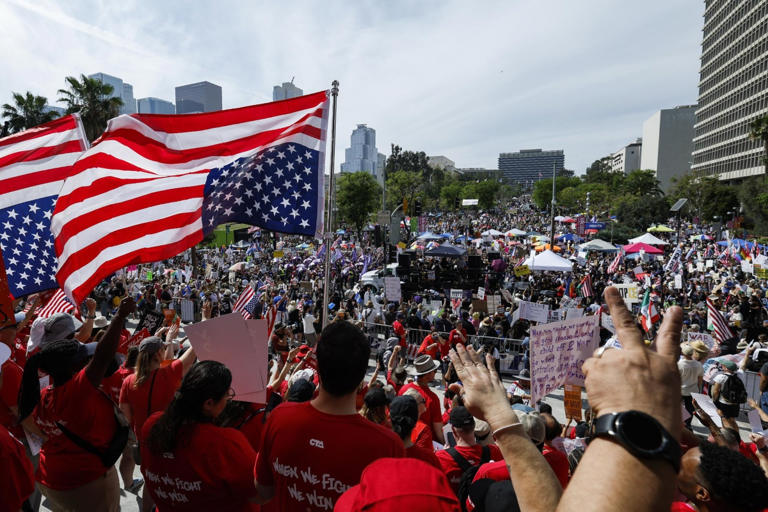 Más de 80 arrestados tras protestas contra Trump en varias ciudades de ...