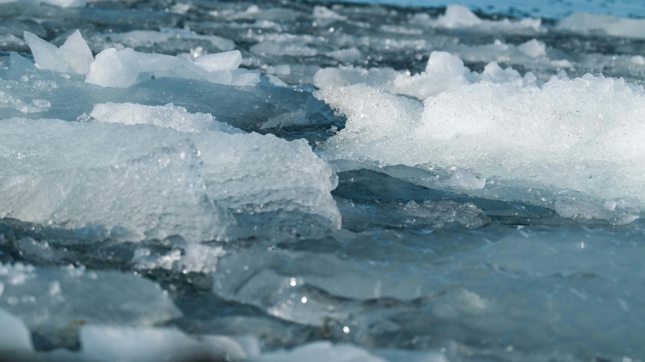 Study of 27 years of data shows Alaska’s landfast sea ice season is ...