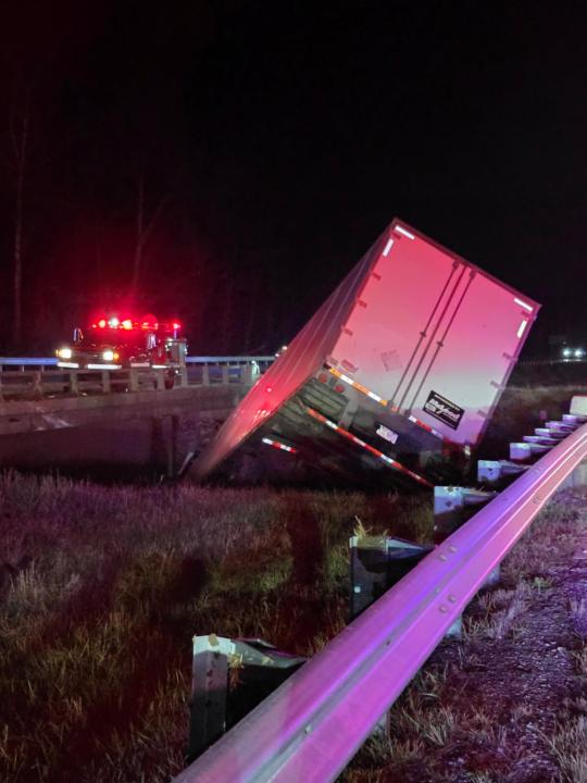 One injured in semi-truck wreck on Interstate 70