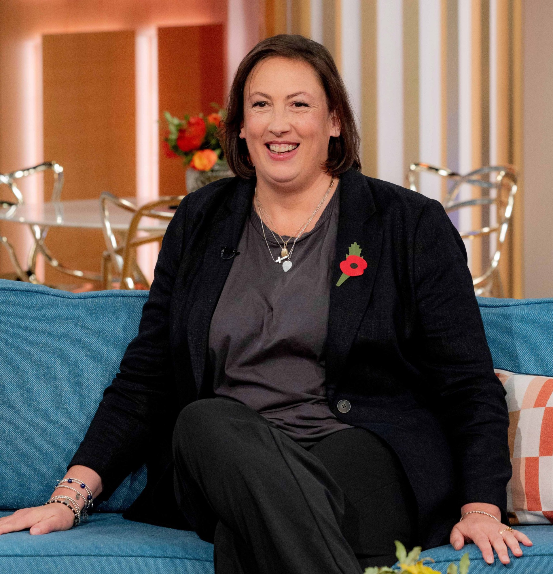 Miranda Hart marque les esprits dans The Celebrity Traitors