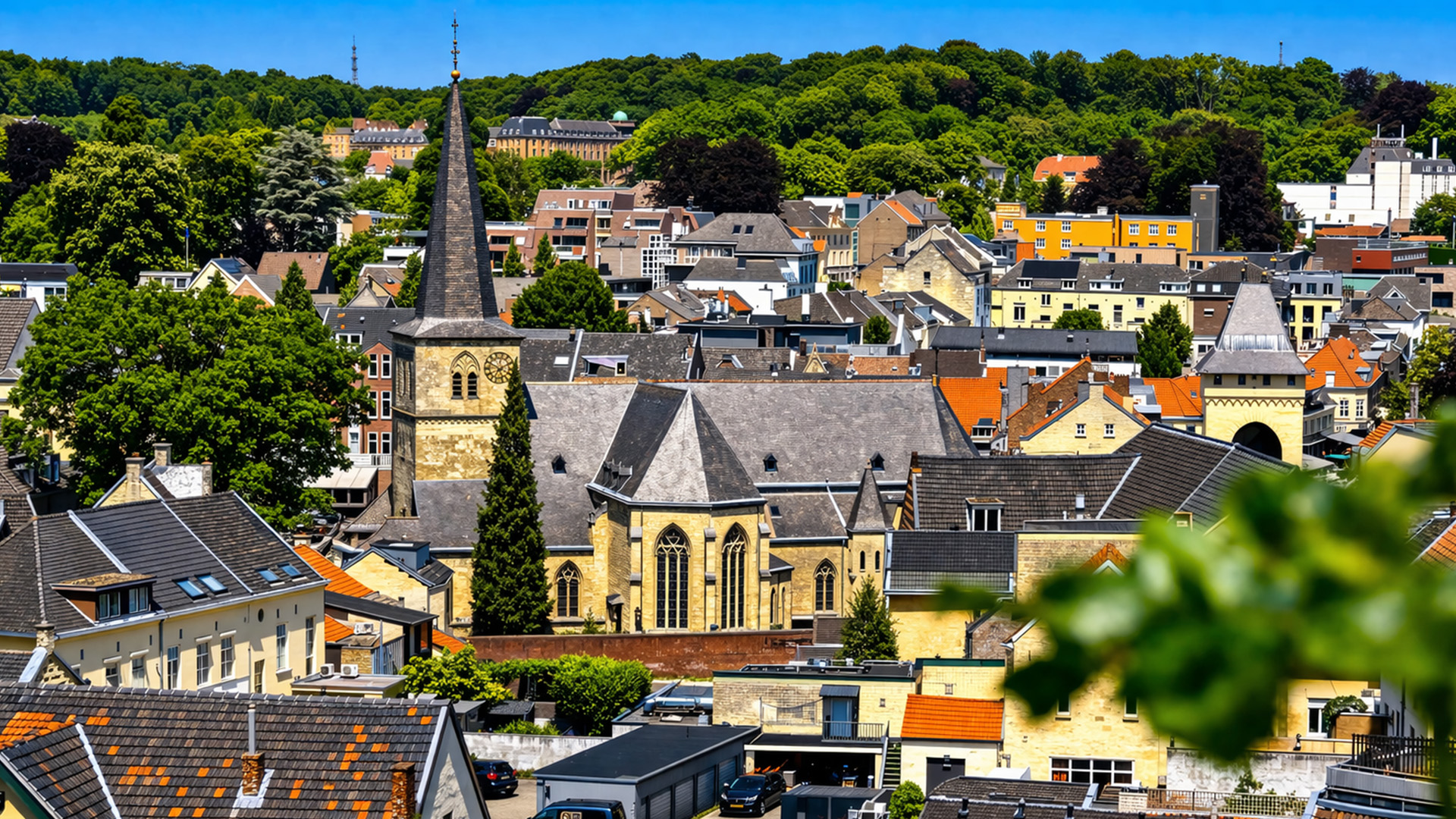 Valkenburg Netherlands castle ruins and caves (4K)