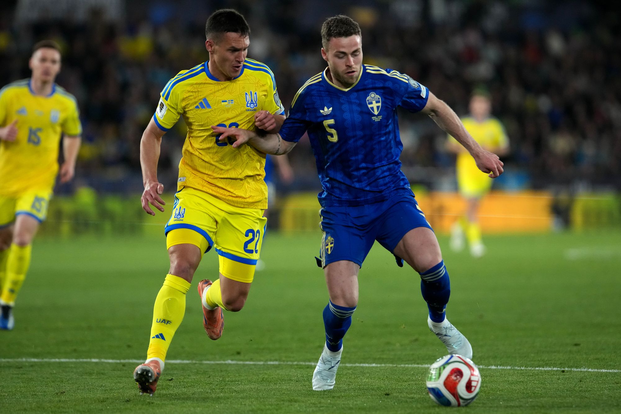 Leeds United star issues four-word update after injury worry with ...