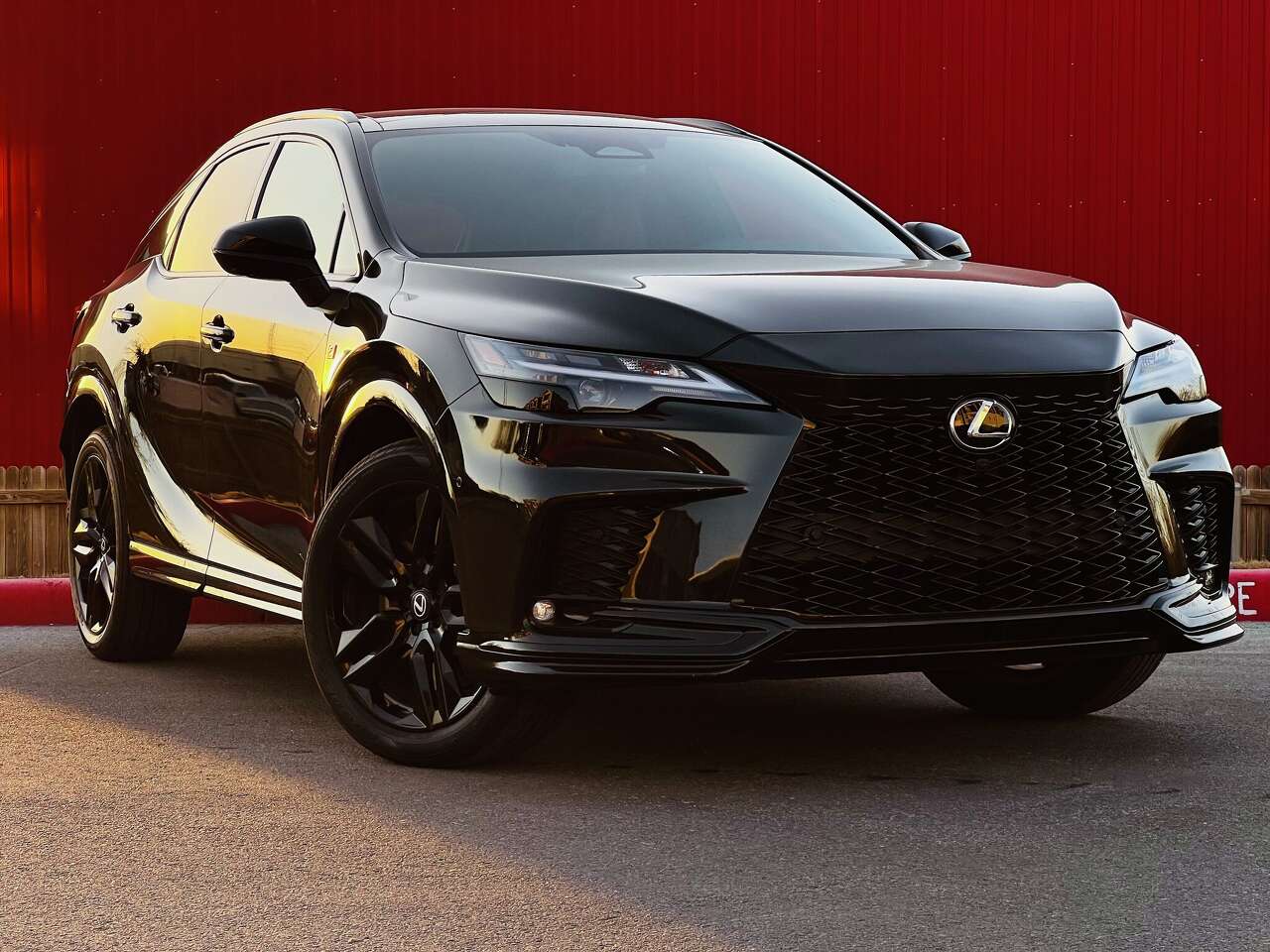 Lexus RX 500h F Sport blends comfort and performance in 2026 model