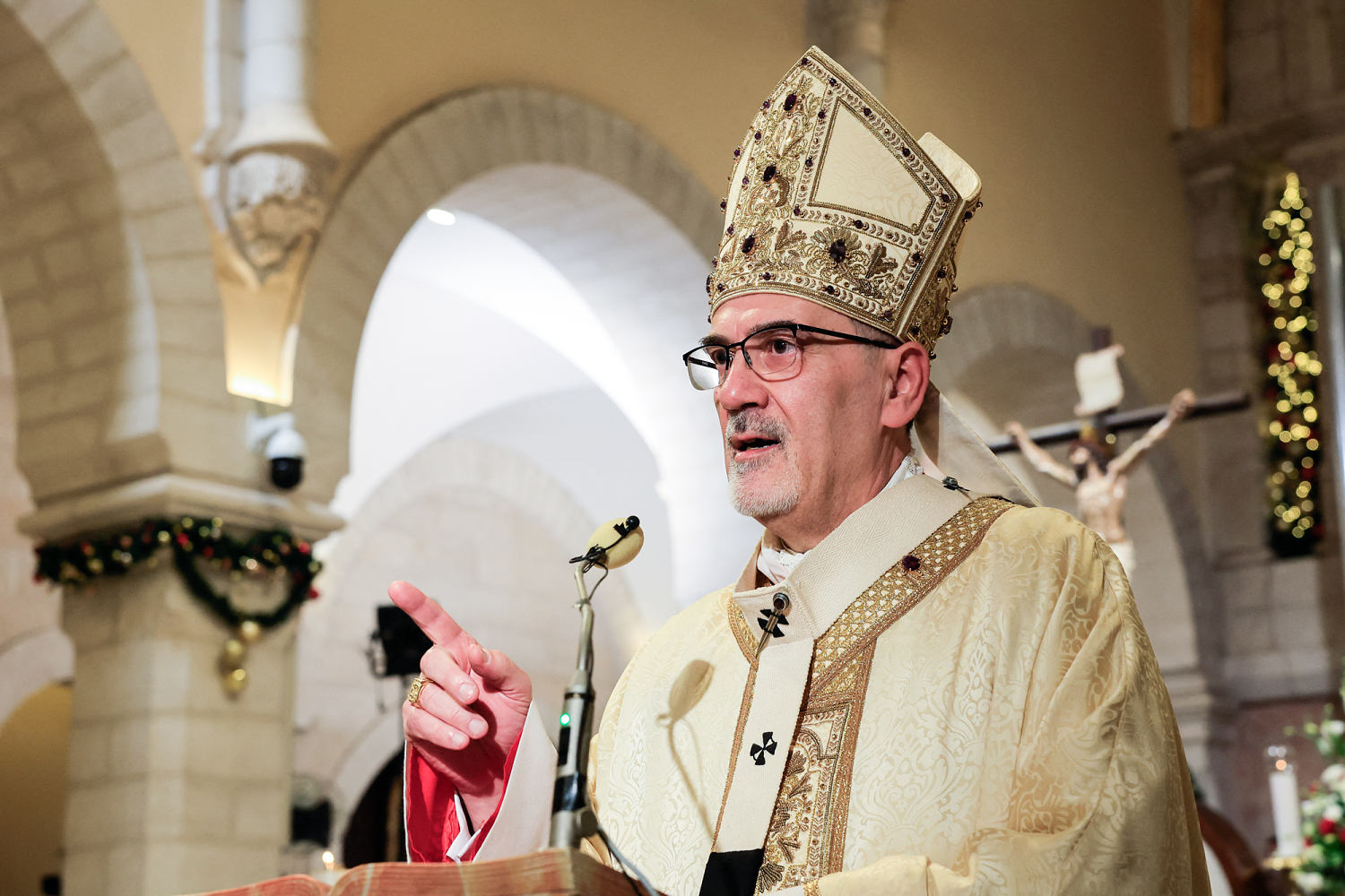 Israeli police block Catholic figures from Palm Sunday mass at ...
