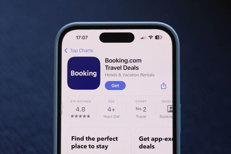 What Booking's massive 25-for-1 stock split means for investors