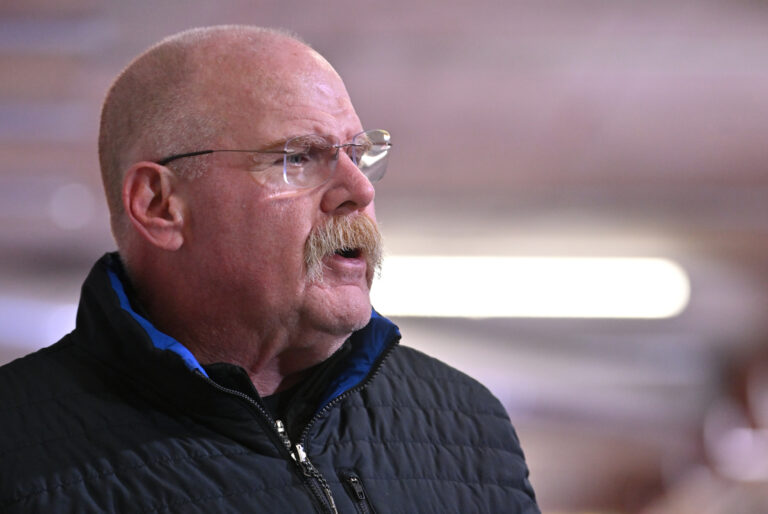 Chiefs HC Andy Reid provides update on Patrick Mahomes’ injury rehab