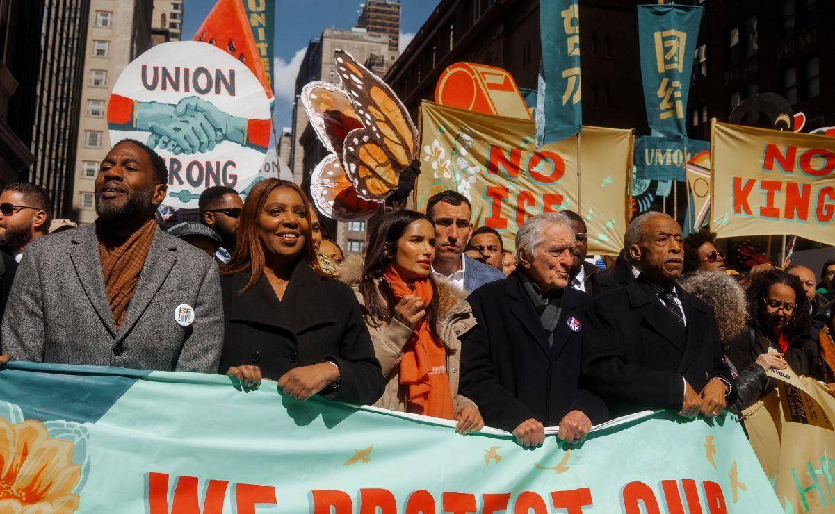 Robert De Niro encabeza protestas contra Trump en Nueva York: "Es hora ...