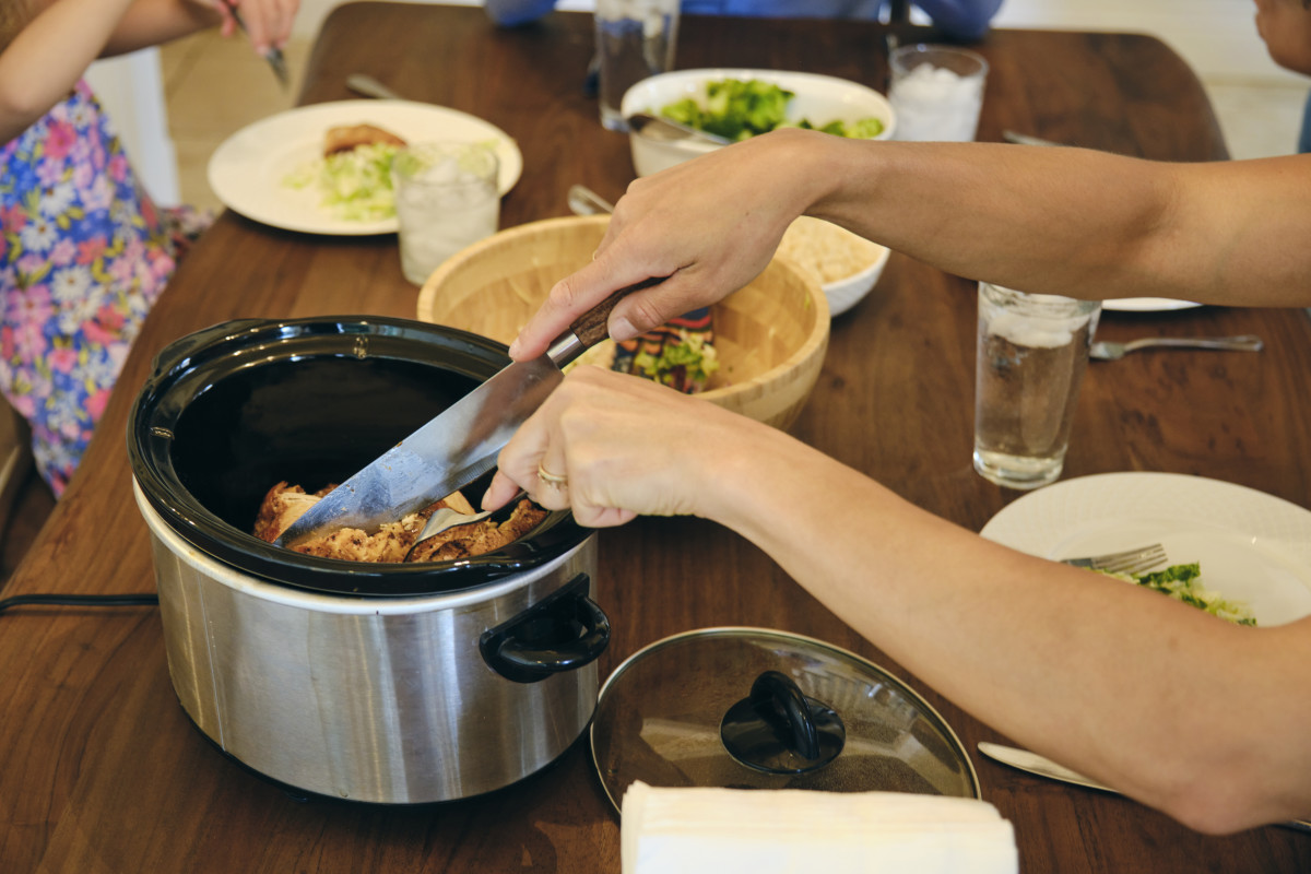 3 underrated slow cooker dishes chefs recommend for delicious weeknight ...