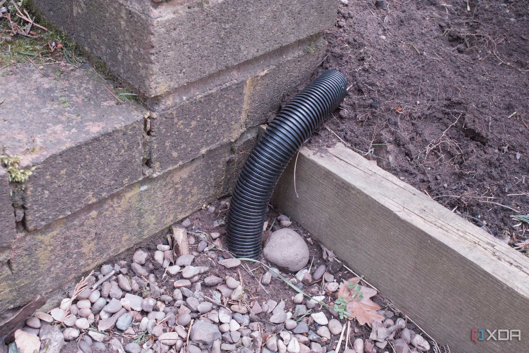 fiber-conduit-buried-garden