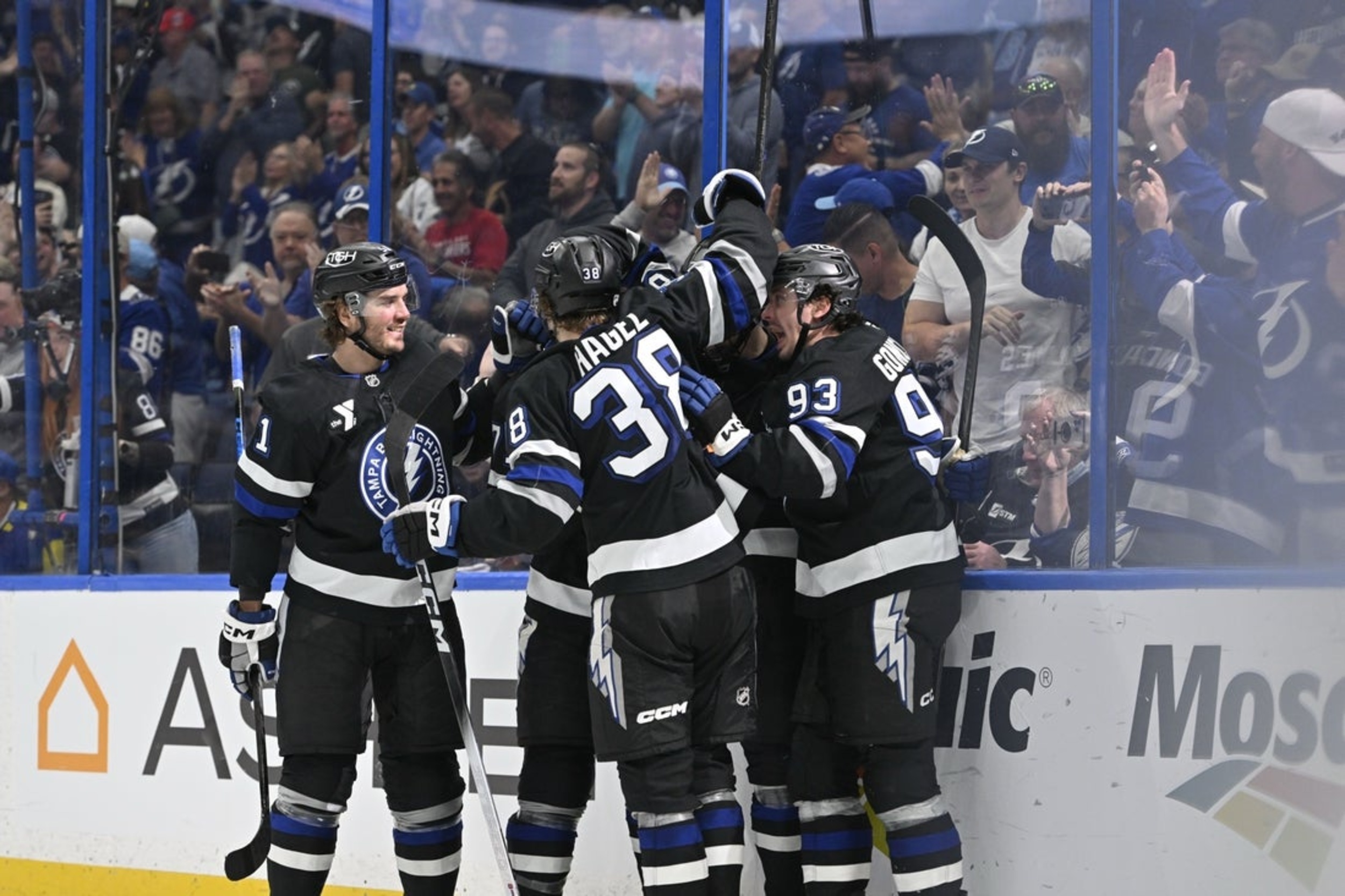 Lightning look to play with emotion, physicality vs. Predators