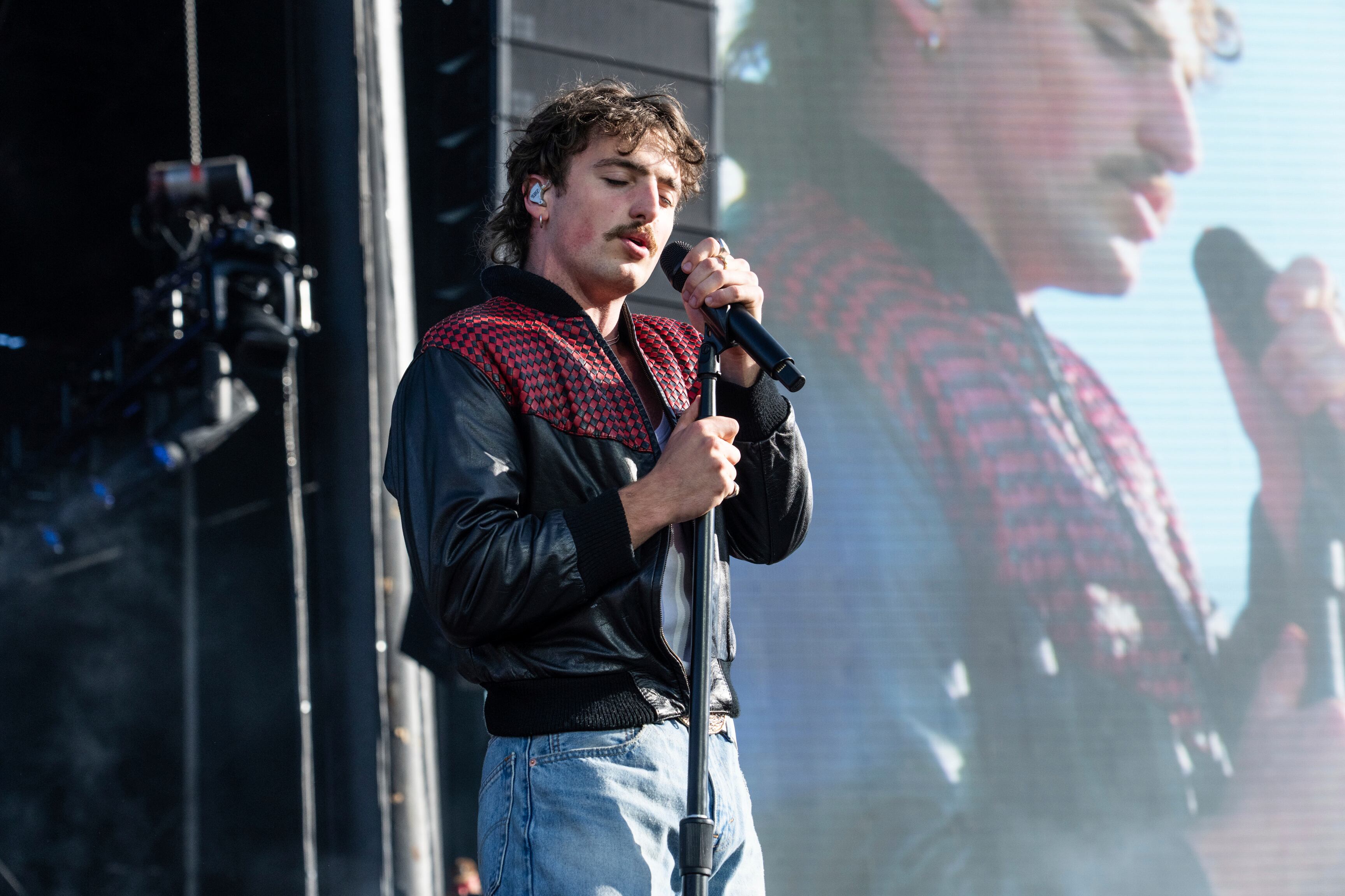 Grammy-nominated pop star Benson Boone coming to Omaha in latest tour