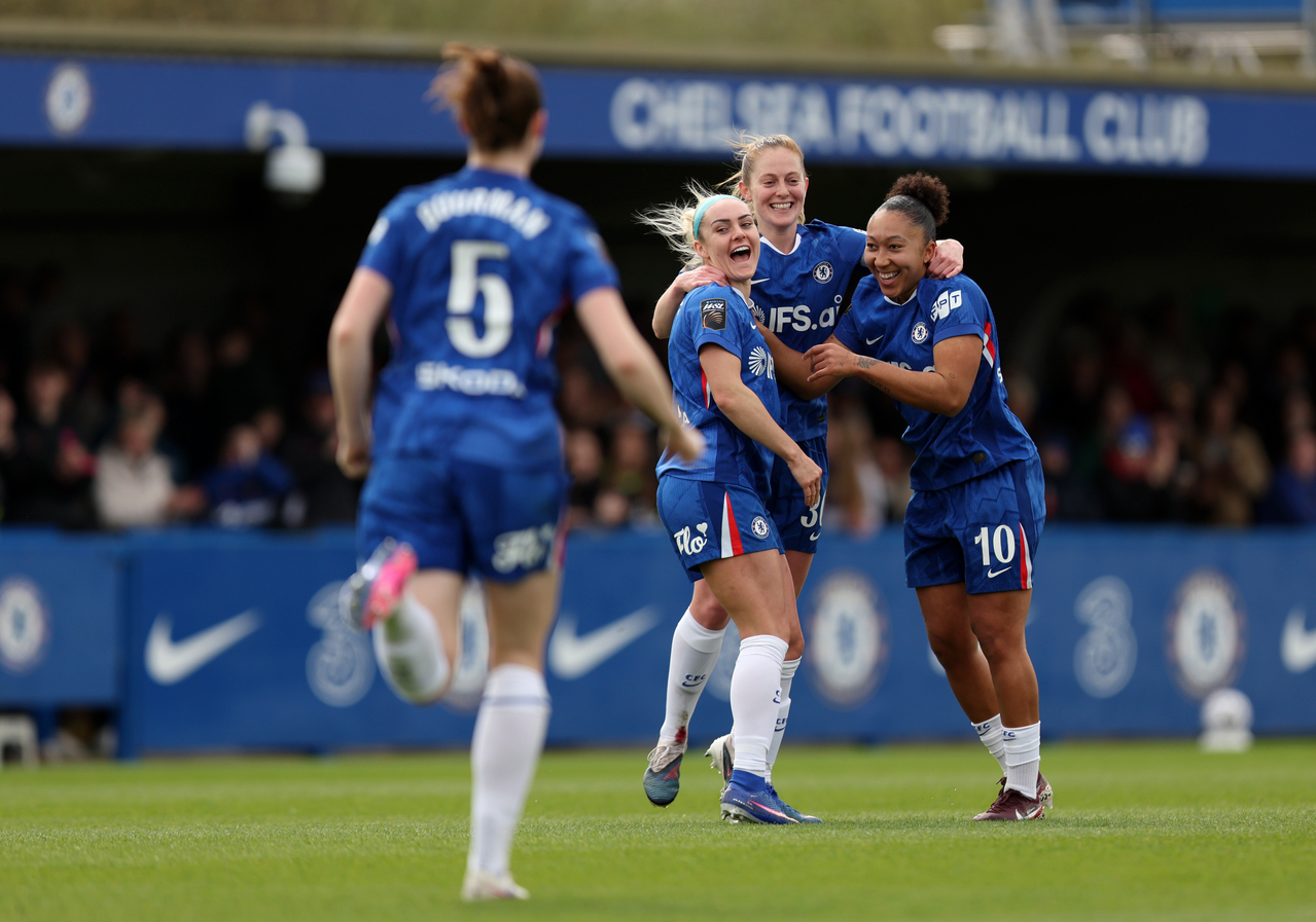 Chelsea survive Villa scare to stay in WSL title race