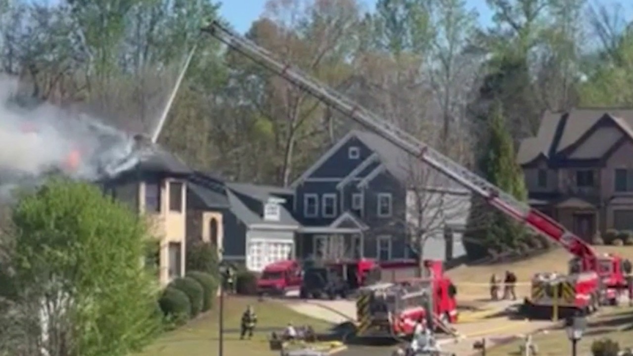 One dead after house fire in Jackson County neighborhood