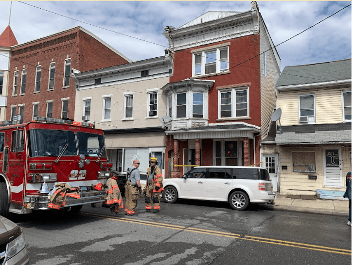 4 people, 8 dogs displaced in Dauphin County residence fire