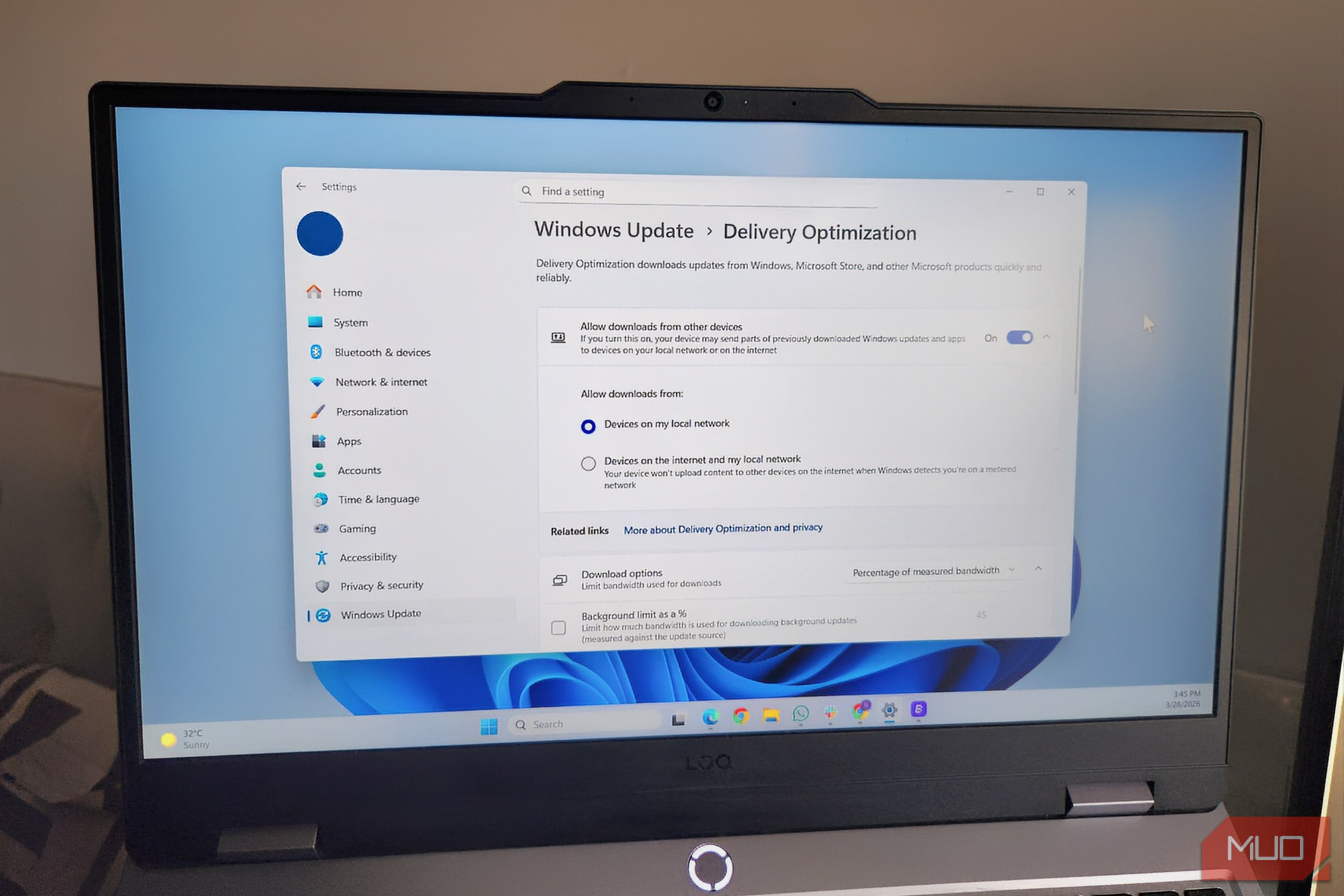 Windows is using your internet to send updates to strangers — here's ...