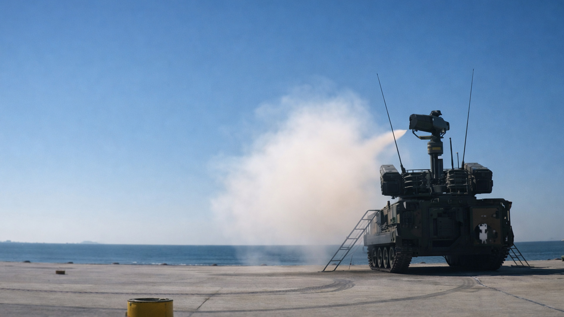 Watch troops launch anti-aircraft missile