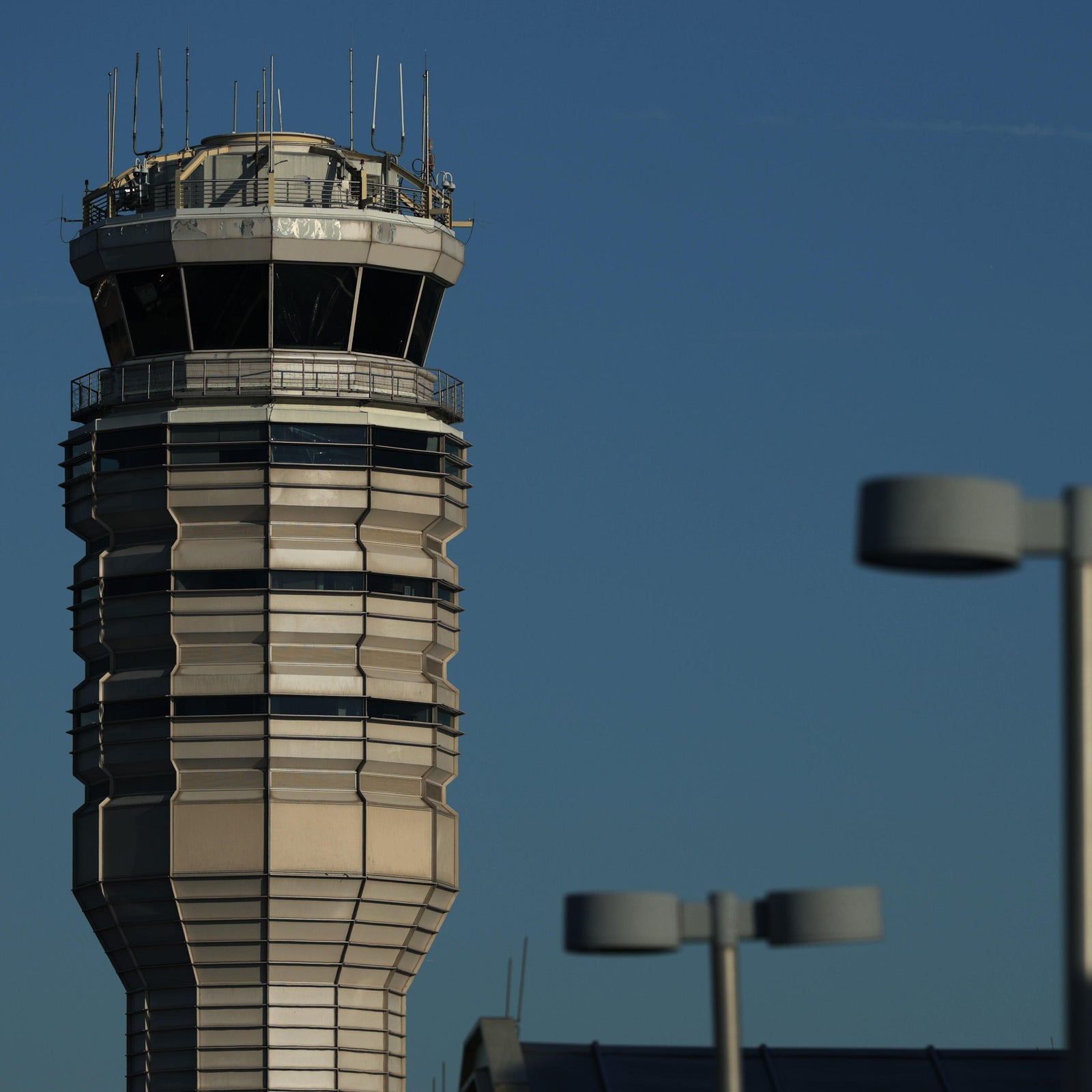 Documents reveal 2 close calls 1 day before deadly crash at DC airport