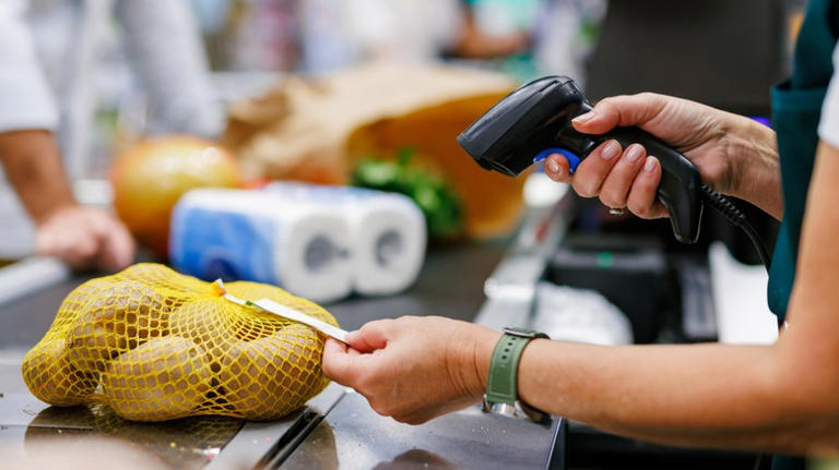 The popular grocery store chain that didn't install barcode scanners ...