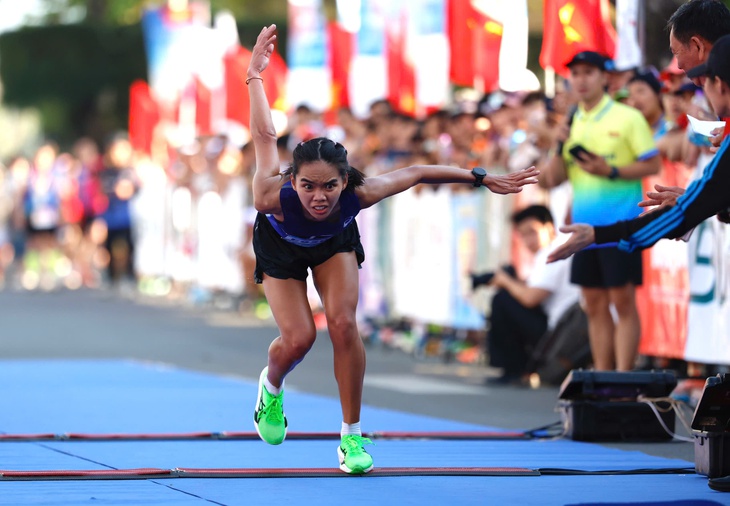 Runner Ngọc Hoa: Xin đừng vắt kiệt sức mình như tôi