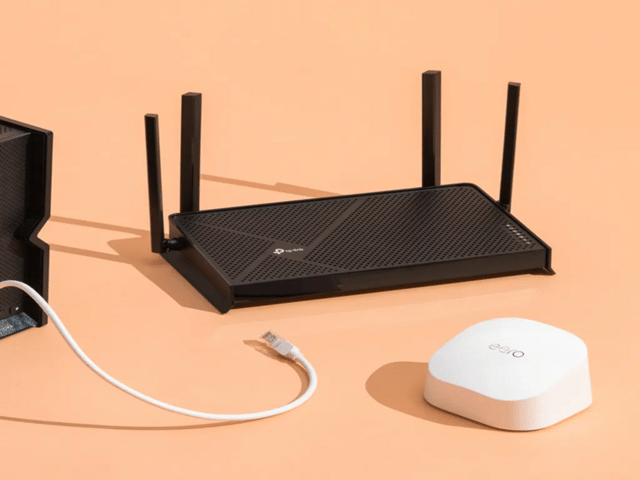Wi-Fi tips: When should you replace your Wi-Fi router? Otherwise, both ...