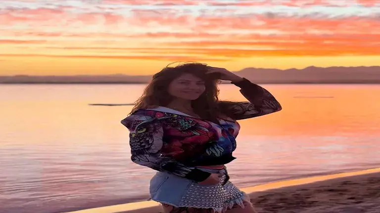 هيدي كرم تستمتع بإجازتها (1)_5