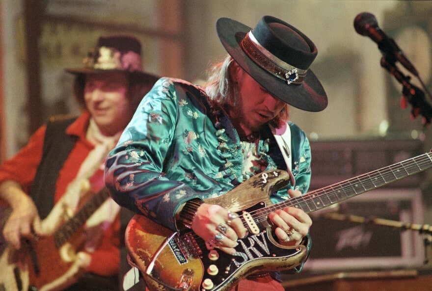 The night the crowd booed a guitar legend and launched his career