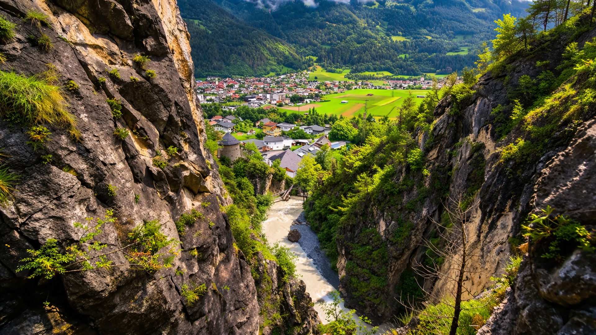 Zammer Lochputz: Wanderung durch die Naturklamm in Österreich (4K)