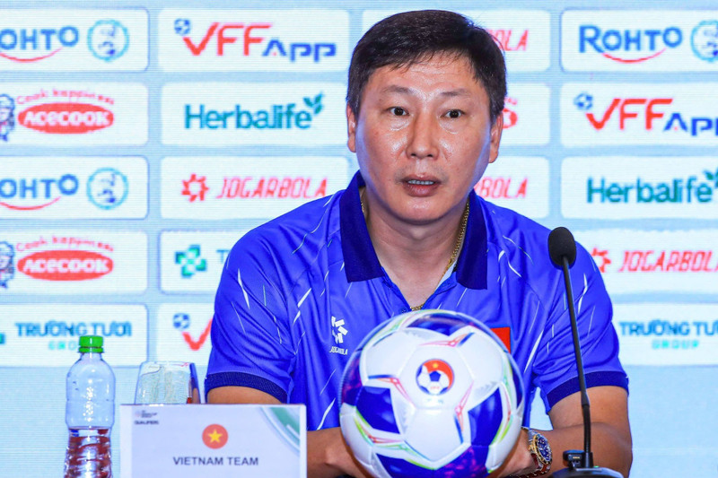 HLV Kim Sang-sik muốn Việt Nam thắng Malaysia 2-0